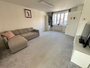 Lounge- click for photo gallery